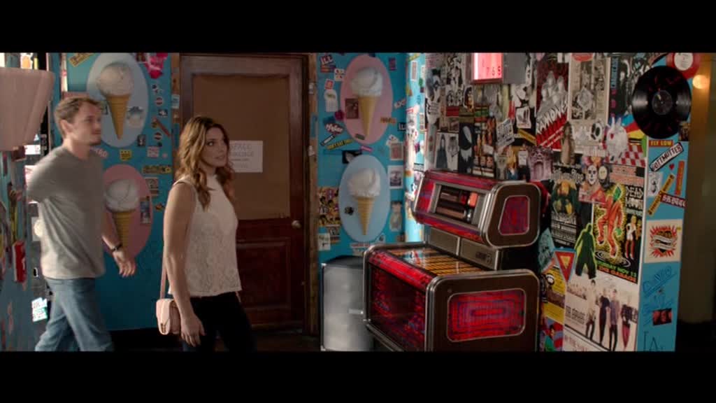 Ashley-Greene-dot-nl-BuryingTheEx00205.jpg