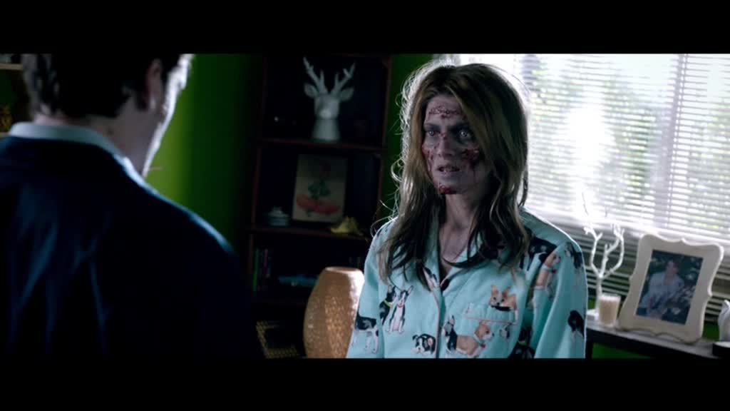 Ashley-Greene-dot-nl-BuryingTheEx01472.jpg