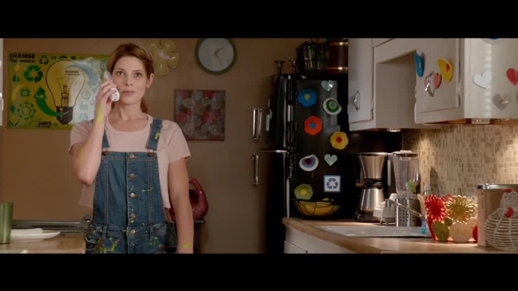 Ashley-Greene-dot-nl-BuryingTheEx_Trailer00004.jpg