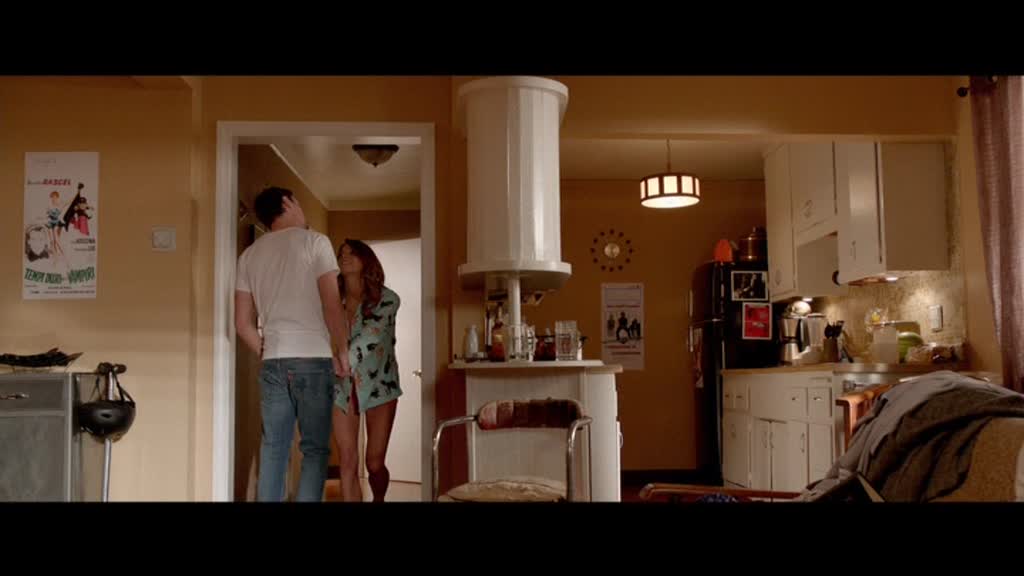 Ashley-Greene-dot-nl-BuryingTheEx_Trailer00007.jpg
