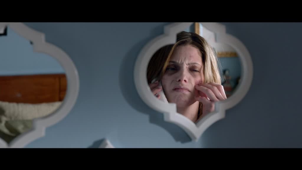 Ashley-Greene-dot-nl-BuryingTheEx_Trailer00027.jpg