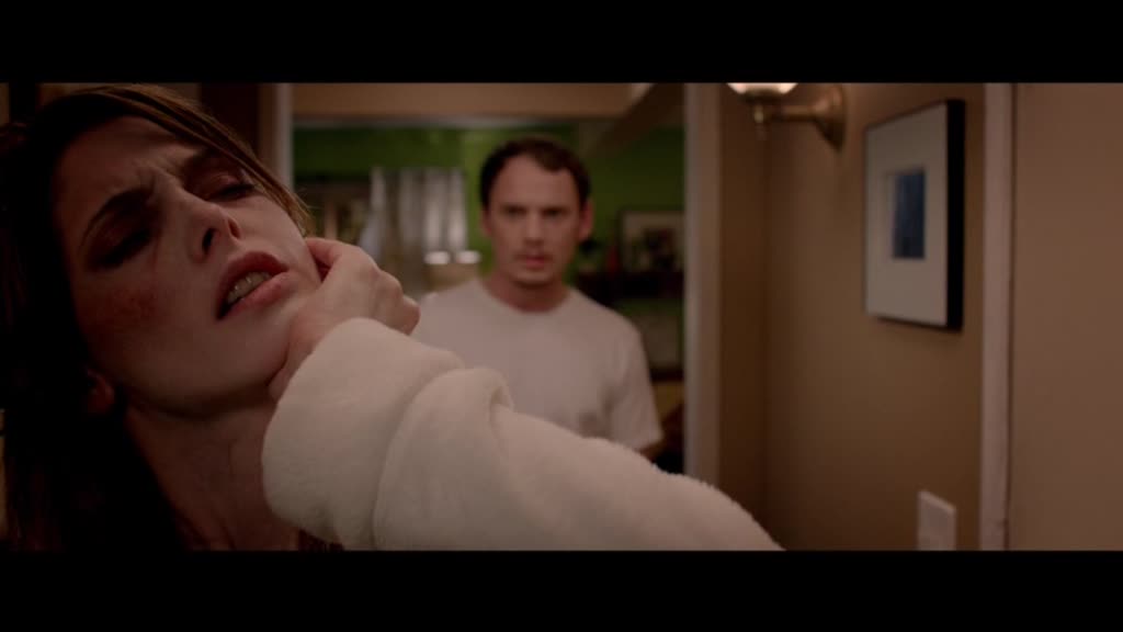 Ashley-Greene-dot-nl-BuryingTheEx_Trailer00032.jpg