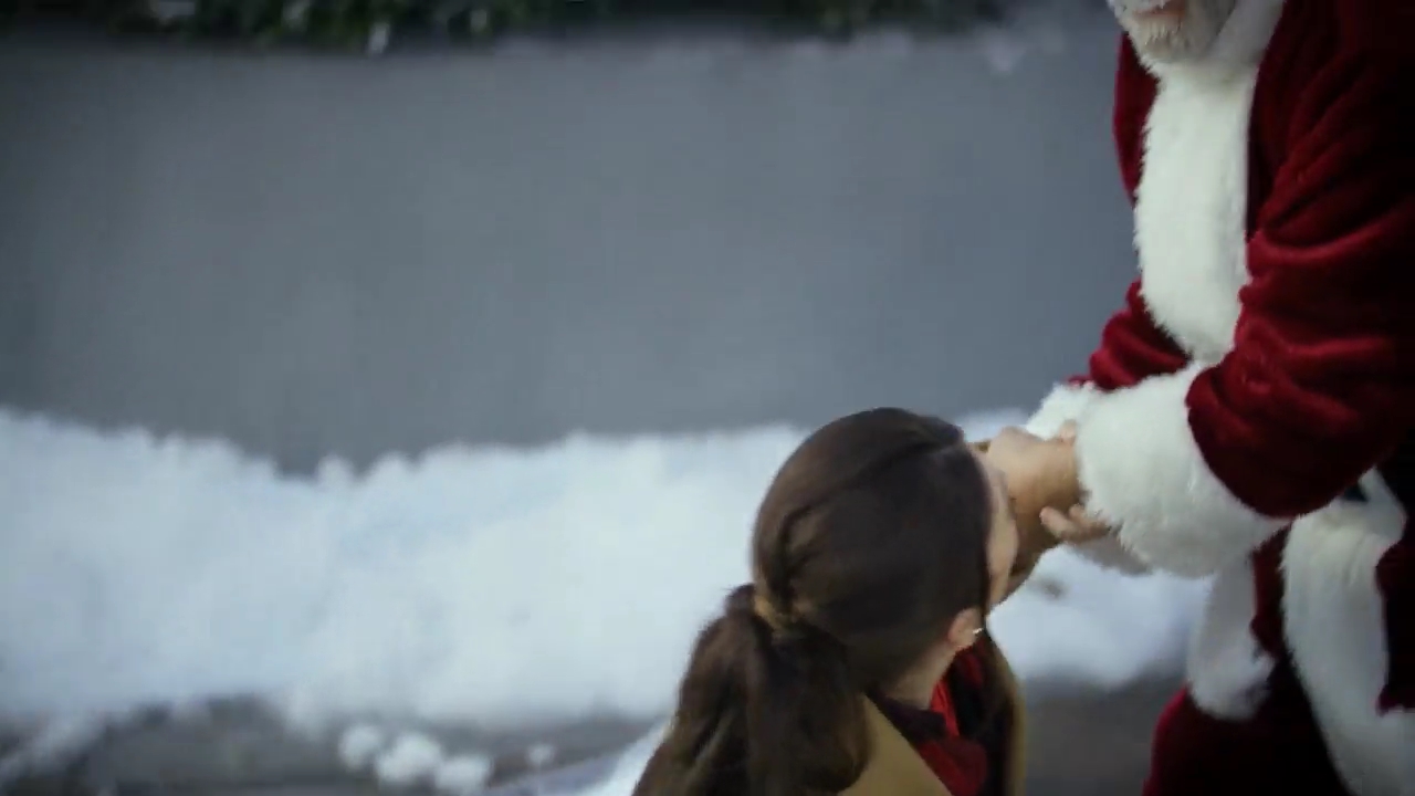 Ashley-Greene-dot-nl_ChristmasOnMyMind0062.jpg