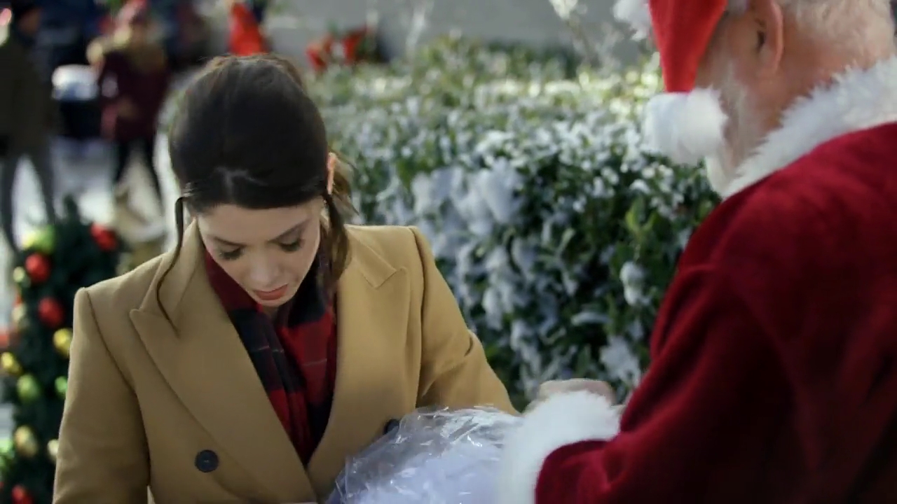 Ashley-Greene-dot-nl_ChristmasOnMyMind0079.jpg