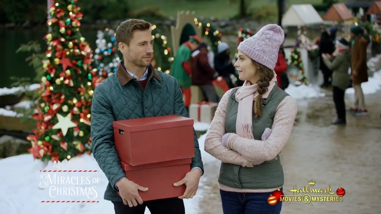 Ashley-Greene-dot-nl_ChristmasOnMyMind1462.jpg Ashley-Greene-dot-nl_ChristmasOnMyMind1462.jpg