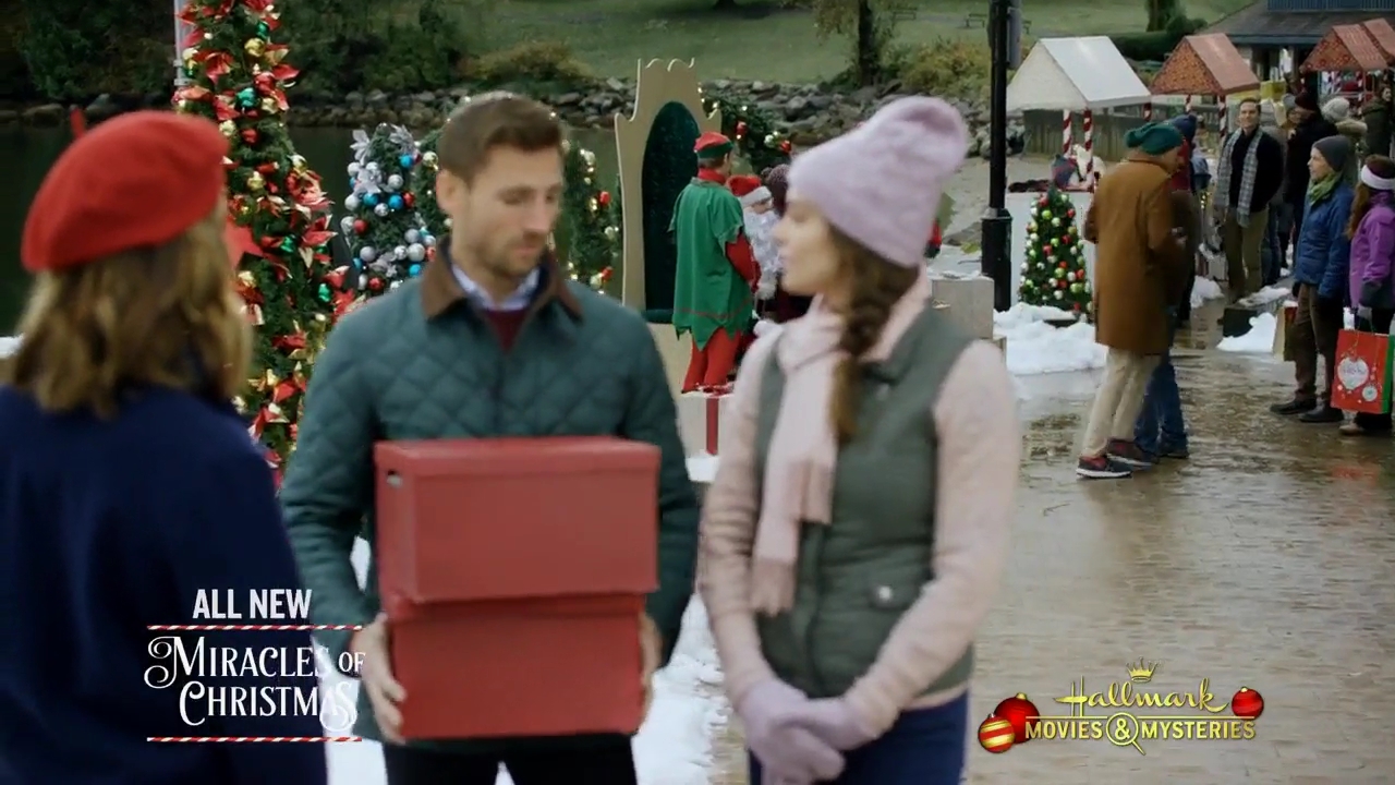 Ashley-Greene-dot-nl_ChristmasOnMyMind1494.jpg Ashley-Greene-dot-nl_ChristmasOnMyMind1494.jpg