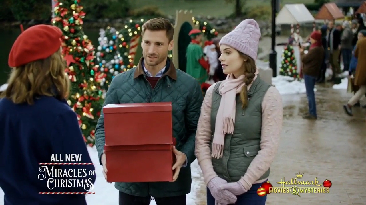 Ashley-Greene-dot-nl_ChristmasOnMyMind1495.jpg Ashley-Greene-dot-nl_ChristmasOnMyMind1495.jpg