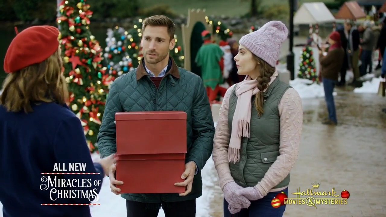 Ashley-Greene-dot-nl_ChristmasOnMyMind1497.jpg Ashley-Greene-dot-nl_ChristmasOnMyMind1497.jpg