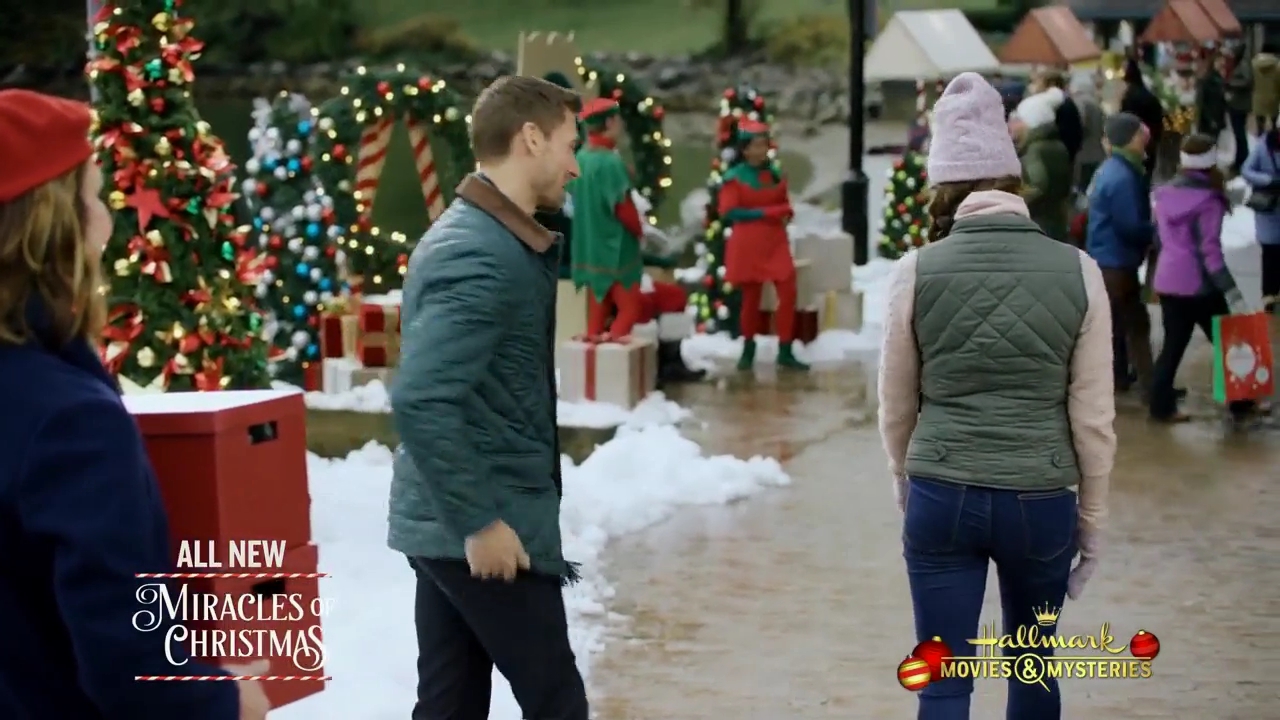 Ashley-Greene-dot-nl_ChristmasOnMyMind1516.jpg