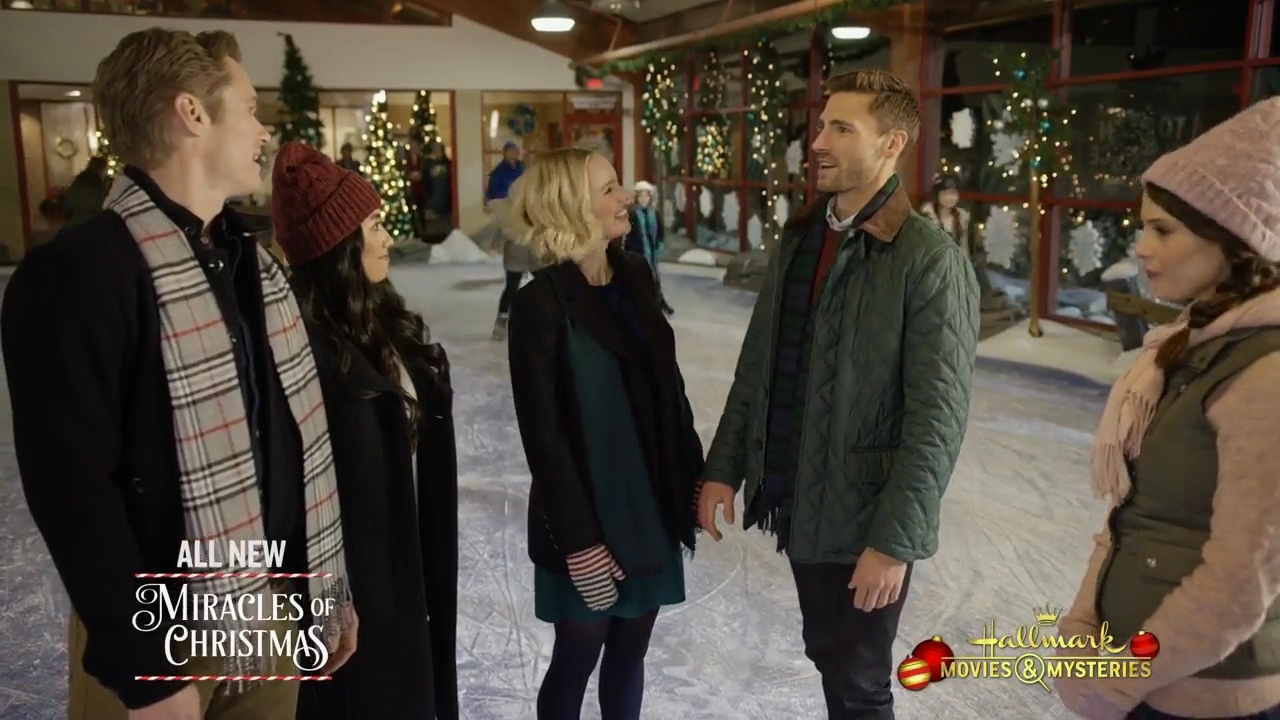 Ashley-Greene-dot-nl_ChristmasOnMyMind1594.jpg Ashley-Greene-dot-nl_ChristmasOnMyMind1594.jpg