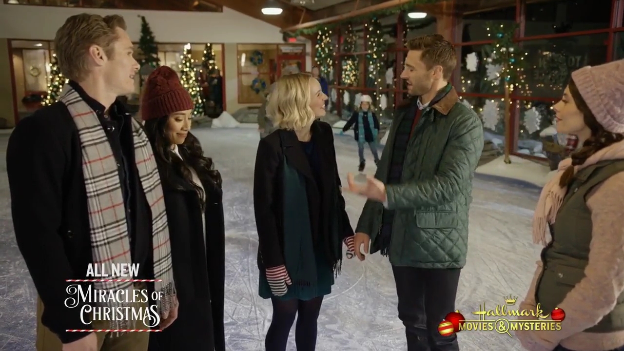 Ashley-Greene-dot-nl_ChristmasOnMyMind1595.jpg Ashley-Greene-dot-nl_ChristmasOnMyMind1595.jpg