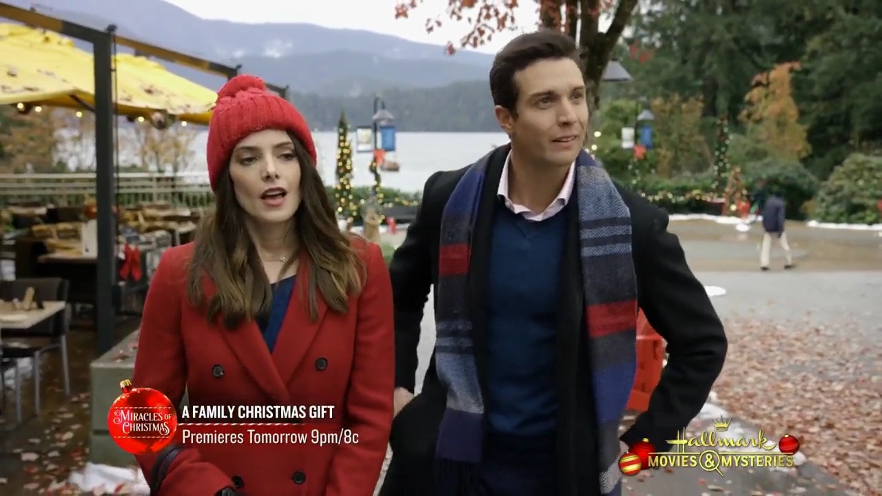 Ashley-Greene-dot-nl_ChristmasOnMyMind2717.jpg Ashley-Greene-dot-nl_ChristmasOnMyMind2717.jpg