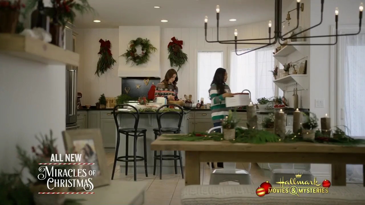 Ashley-Greene-dot-nl_ChristmasOnMyMind2835.jpg Ashley-Greene-dot-nl_ChristmasOnMyMind2835.jpg