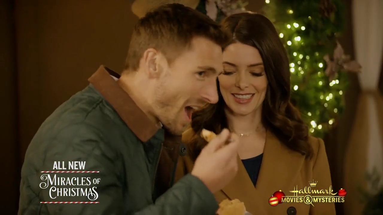 Ashley-Greene-dot-nl_ChristmasOnMyMind3034.jpg Ashley-Greene-dot-nl_ChristmasOnMyMind3034.jpg