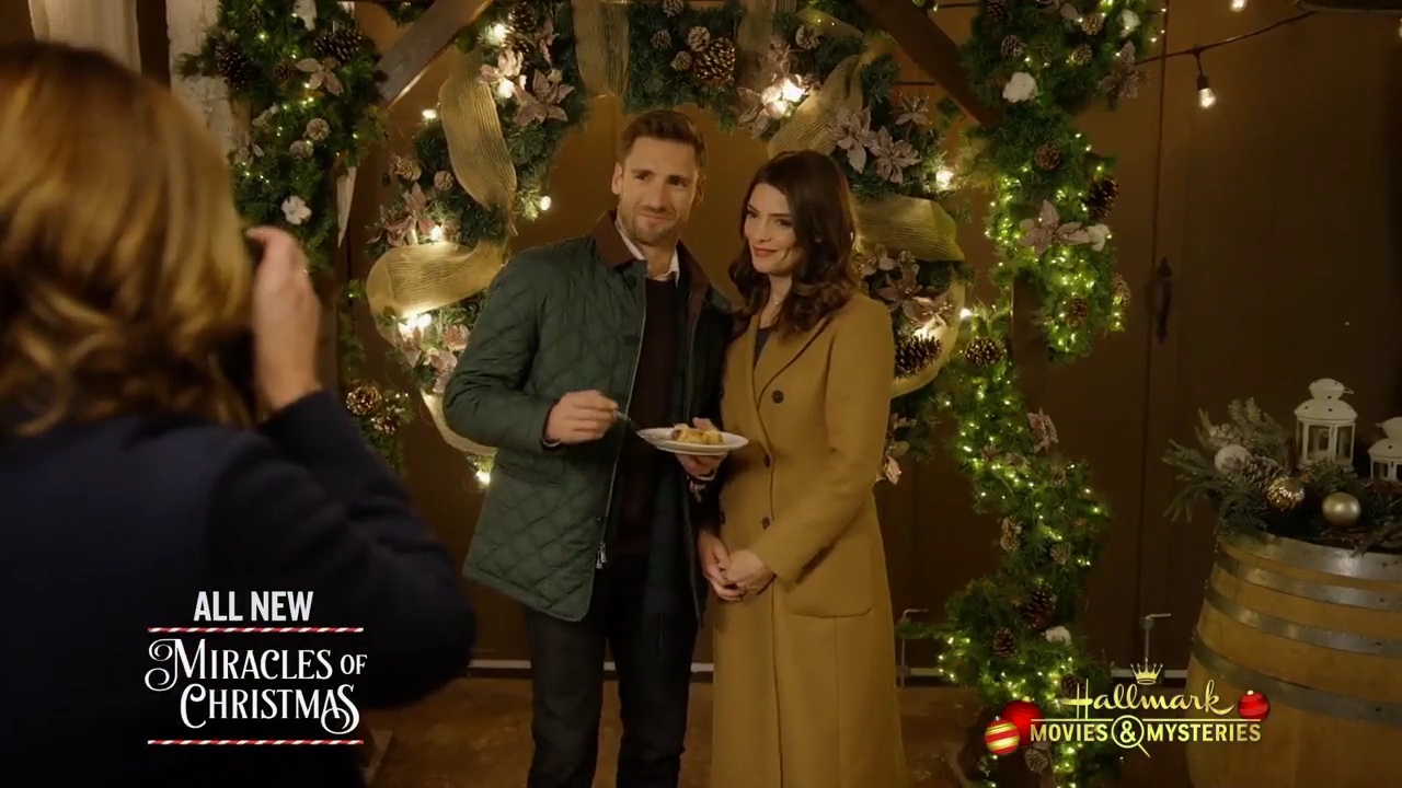 Ashley-Greene-dot-nl_ChristmasOnMyMind3079.jpg Ashley-Greene-dot-nl_ChristmasOnMyMind3079.jpg