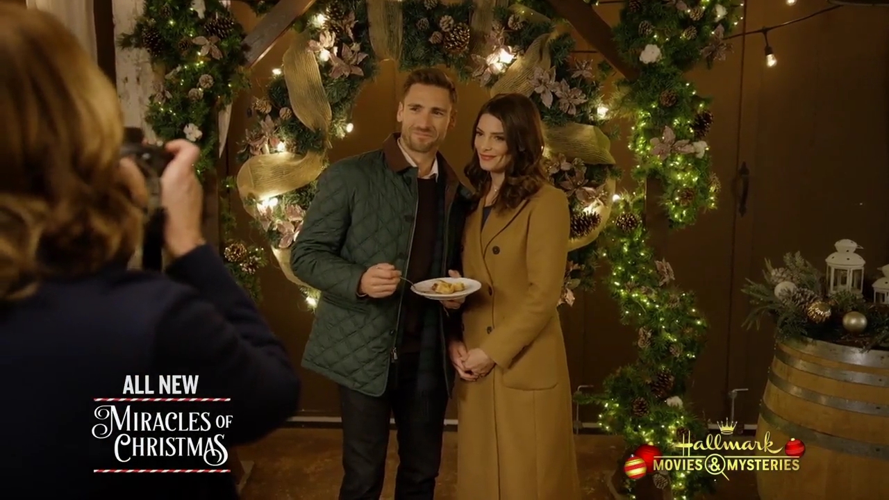 Ashley-Greene-dot-nl_ChristmasOnMyMind3080.jpg Ashley-Greene-dot-nl_ChristmasOnMyMind3080.jpg