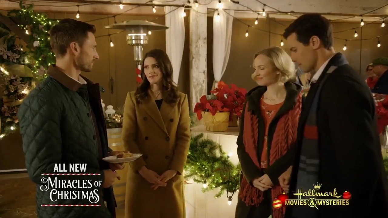 Ashley-Greene-dot-nl_ChristmasOnMyMind3092.jpg Ashley-Greene-dot-nl_ChristmasOnMyMind3092.jpg