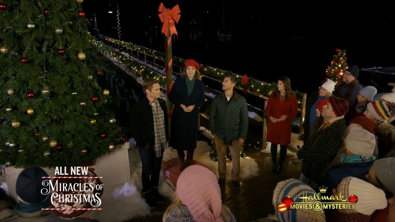 Ashley-Greene-dot-nl_ChristmasOnMyMind3619.jpg Ashley-Greene-dot-nl_ChristmasOnMyMind3619.jpg