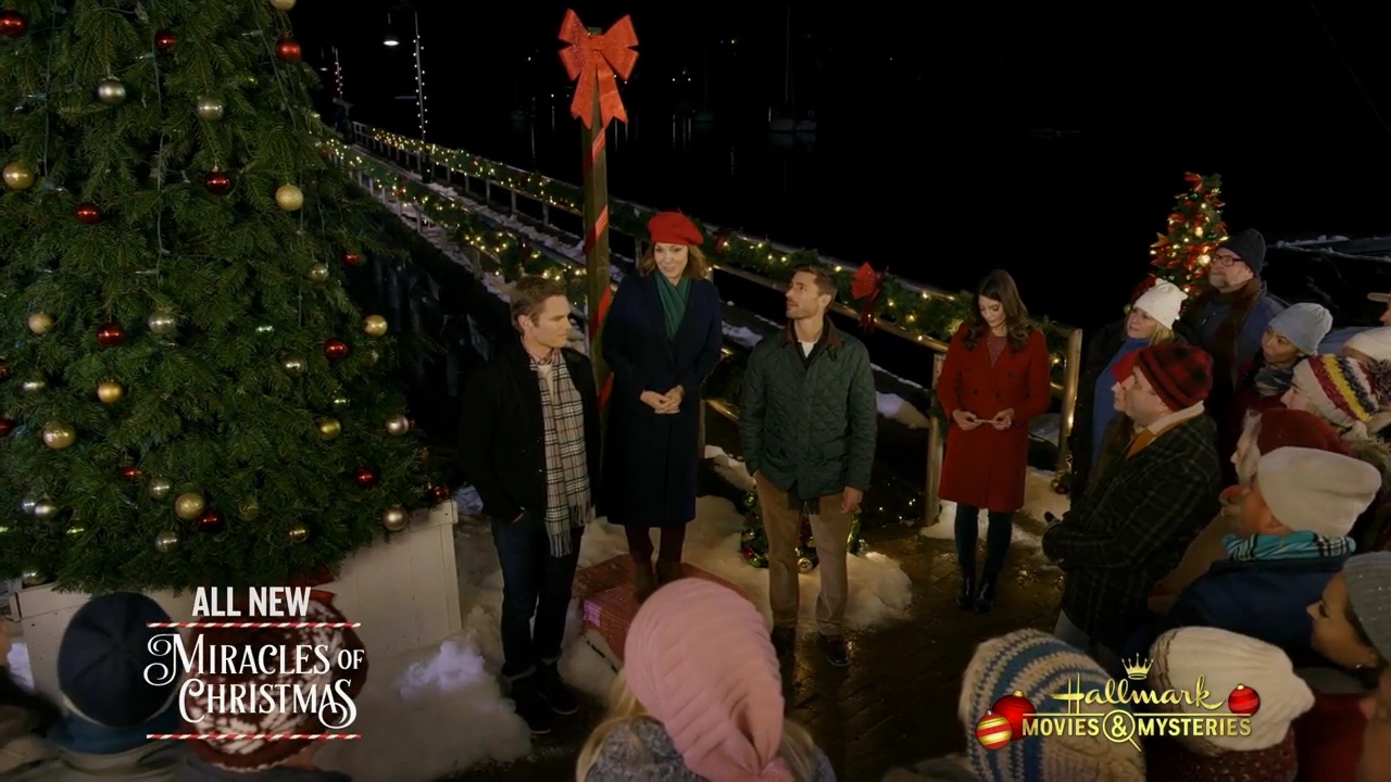 Ashley-Greene-dot-nl_ChristmasOnMyMind3620.jpg Ashley-Greene-dot-nl_ChristmasOnMyMind3620.jpg