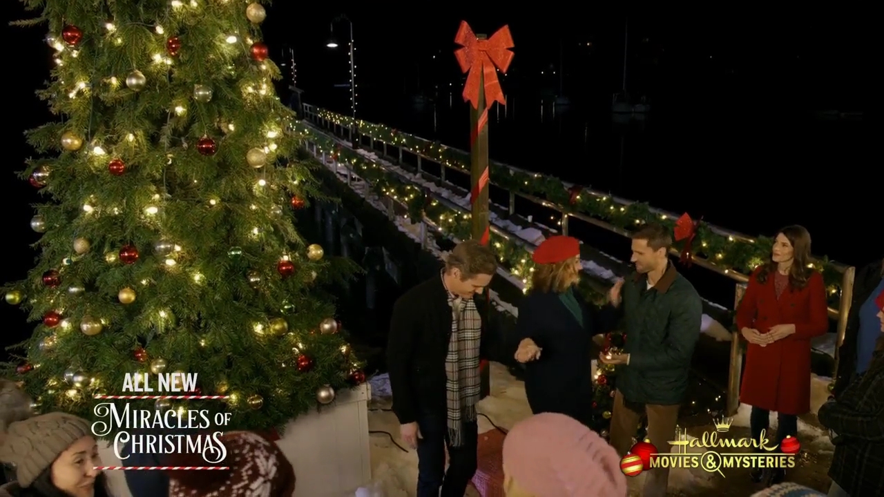 Ashley-Greene-dot-nl_ChristmasOnMyMind3638.jpg Ashley-Greene-dot-nl_ChristmasOnMyMind3638.jpg