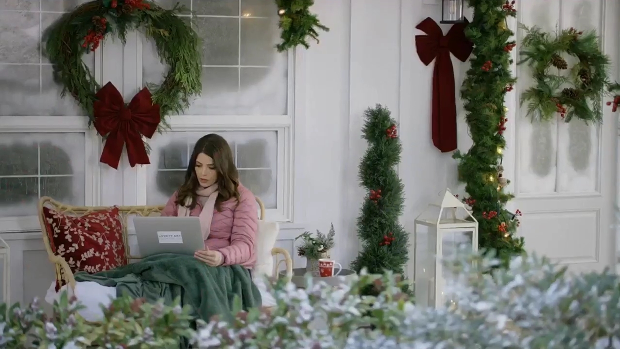 Ashley-Greene-dot-nl_ChristmasOnMyMind3701.jpg