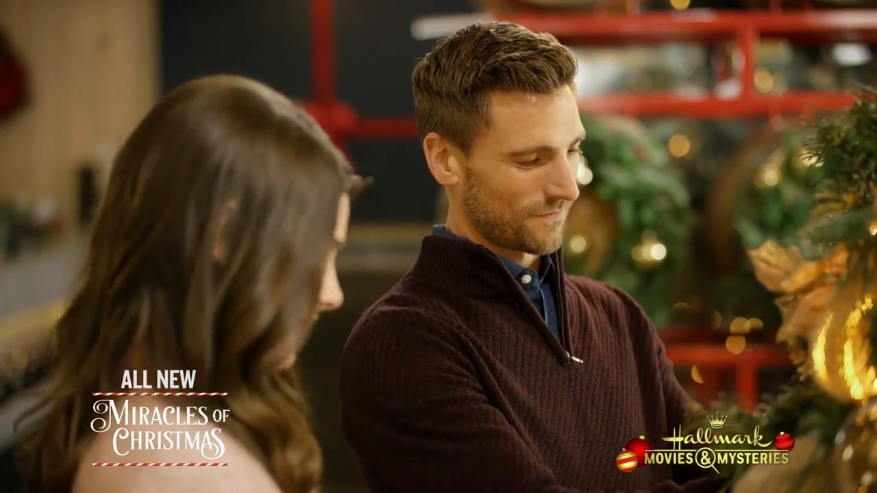 Ashley-Greene-dot-nl_ChristmasOnMyMind3943.jpg Ashley-Greene-dot-nl_ChristmasOnMyMind3943.jpg