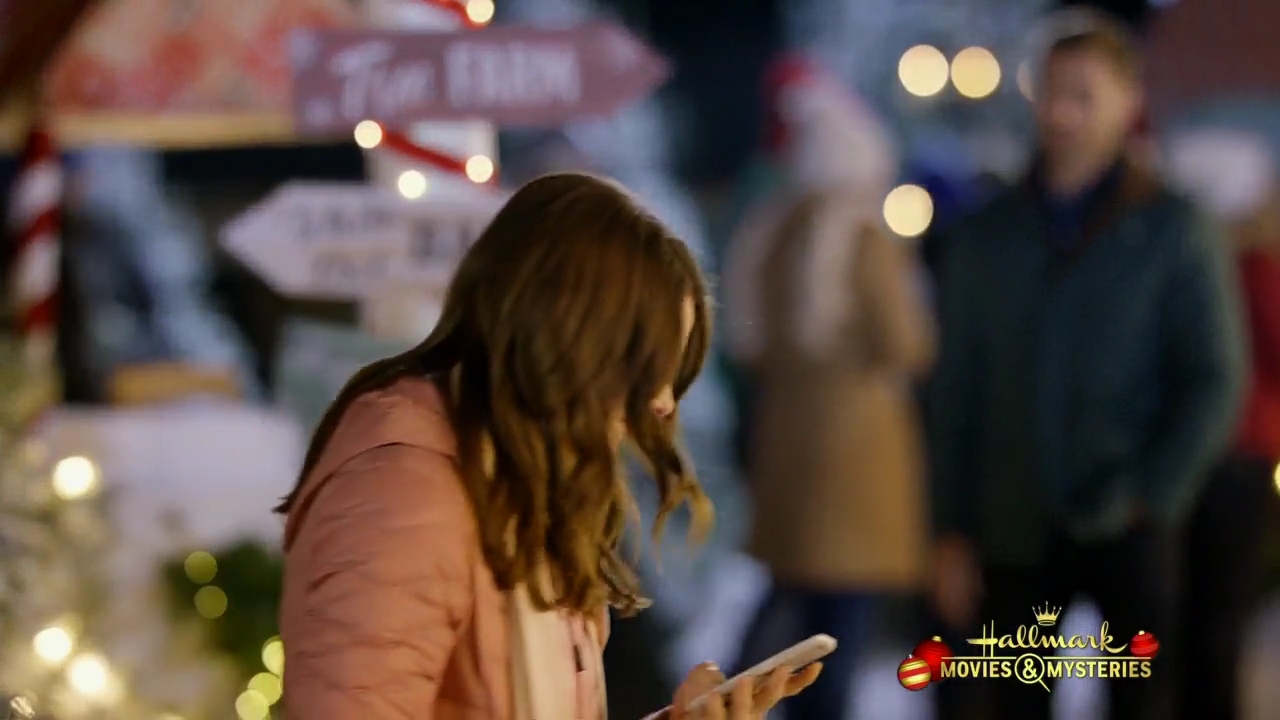 Ashley-Greene-dot-nl_ChristmasOnMyMind4231.jpg