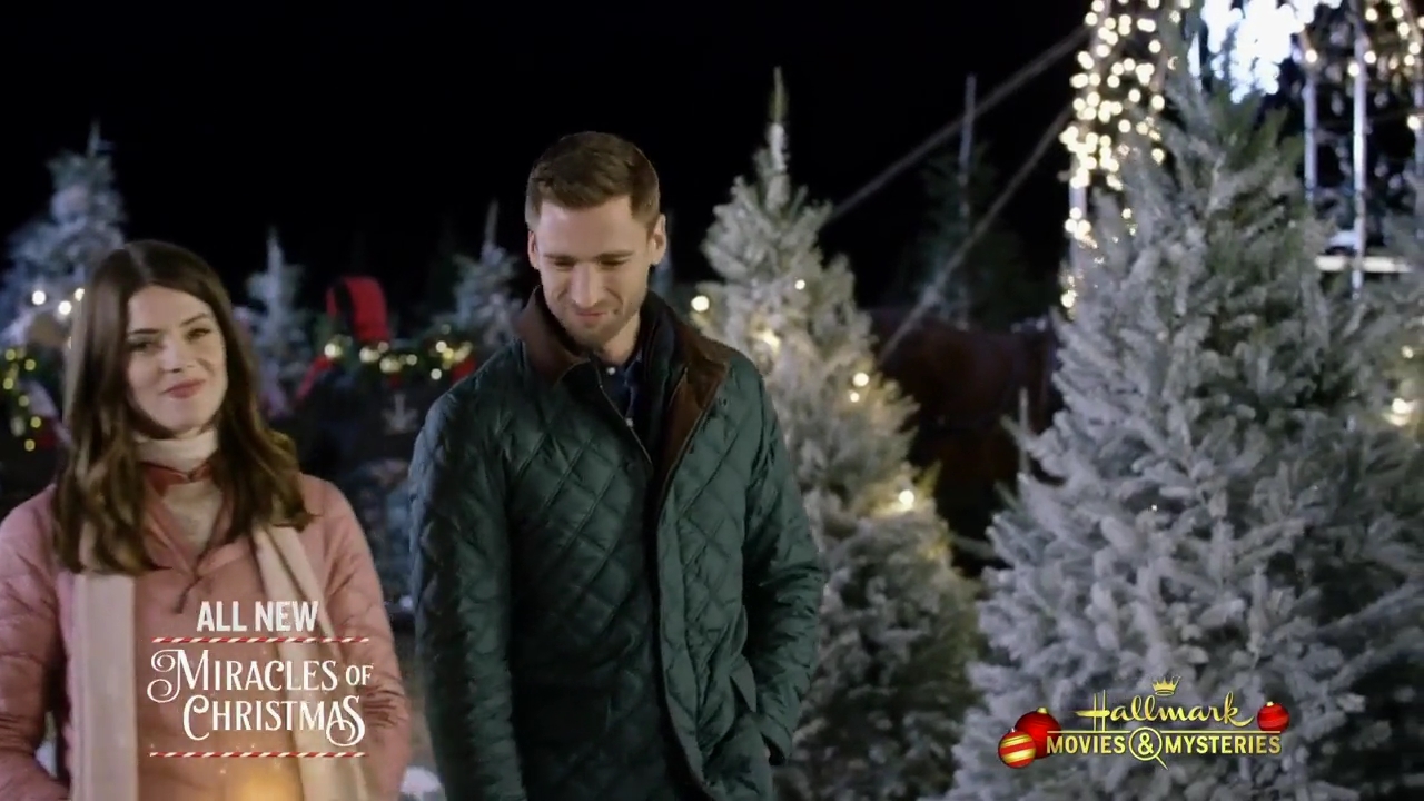 Ashley-Greene-dot-nl_ChristmasOnMyMind4274.jpg