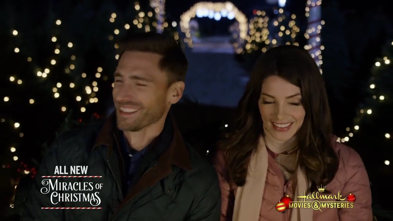 Ashley-Greene-dot-nl_ChristmasOnMyMind4342.jpg Ashley-Greene-dot-nl_ChristmasOnMyMind4342.jpg