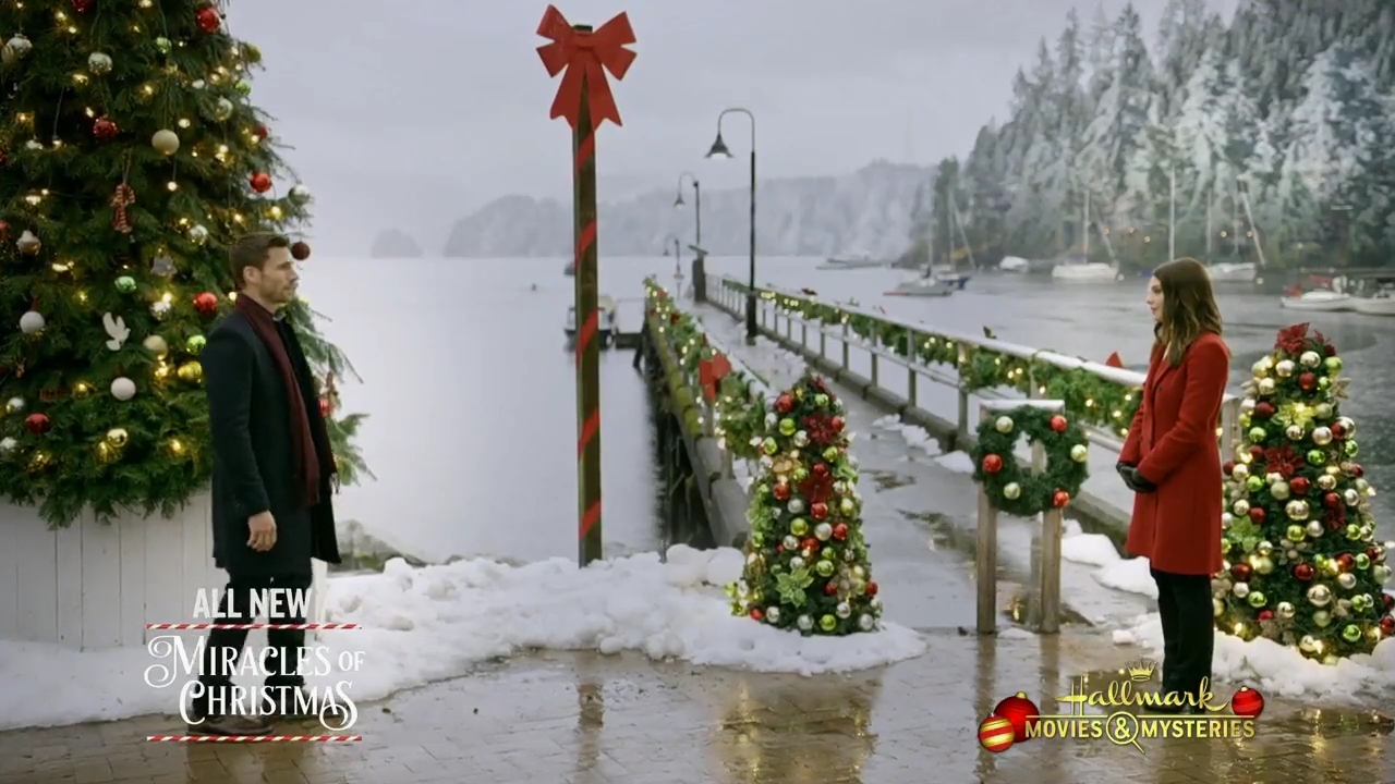 Ashley-Greene-dot-nl_ChristmasOnMyMind4906.jpg