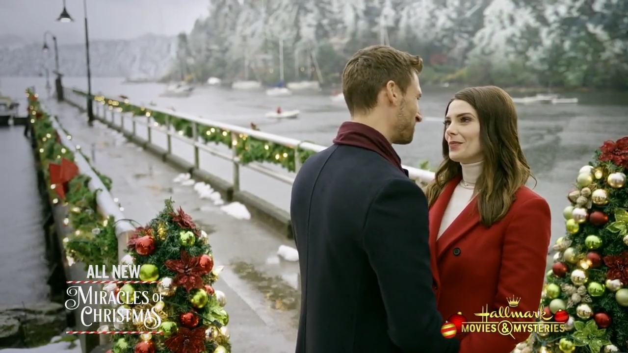 Ashley-Greene-dot-nl_ChristmasOnMyMind4961.jpg