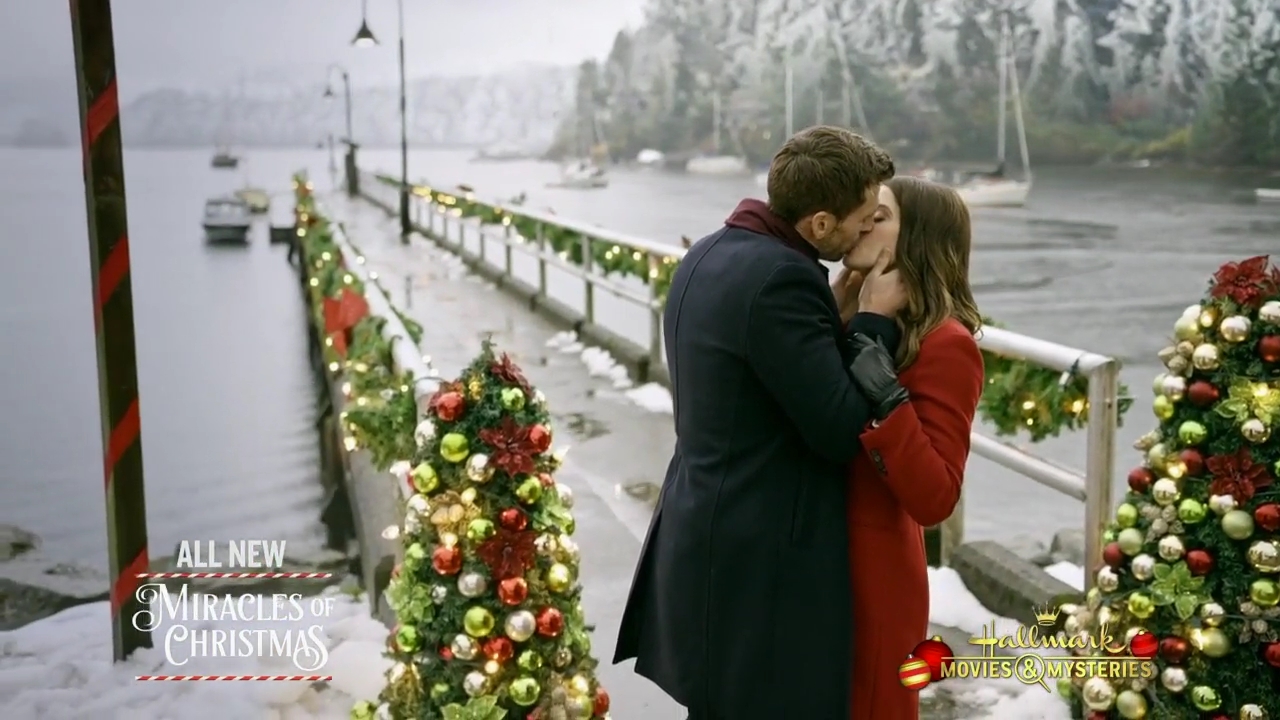 Ashley-Greene-dot-nl_ChristmasOnMyMind4993.jpg