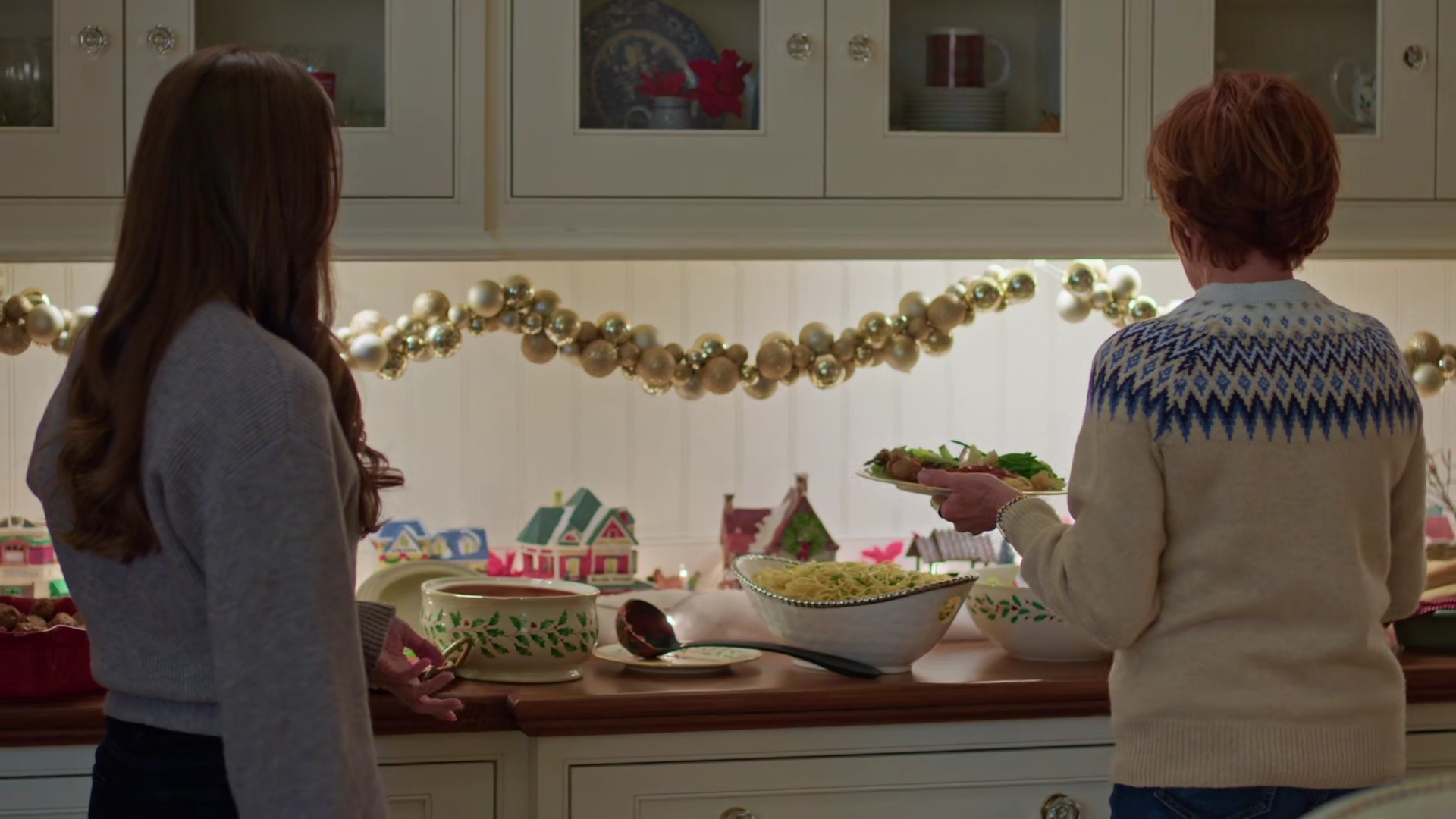 Ashley-Greene-dot-nl_DeckTheWalls1105.jpg Ashley-Greene-dot-nl_DeckTheWalls1105.jpg