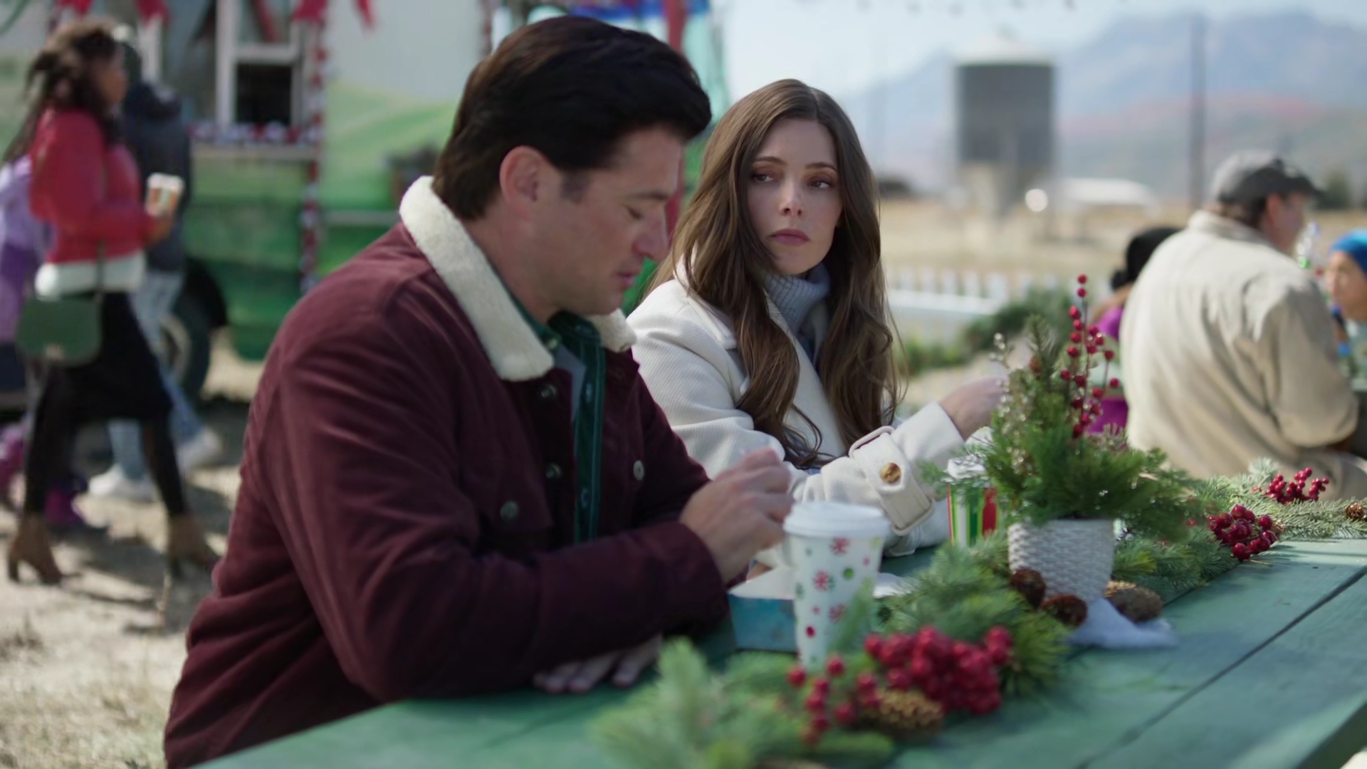 Ashley-Greene-dot-nl_DeckTheWalls1885.jpg Ashley-Greene-dot-nl_DeckTheWalls1885.jpg