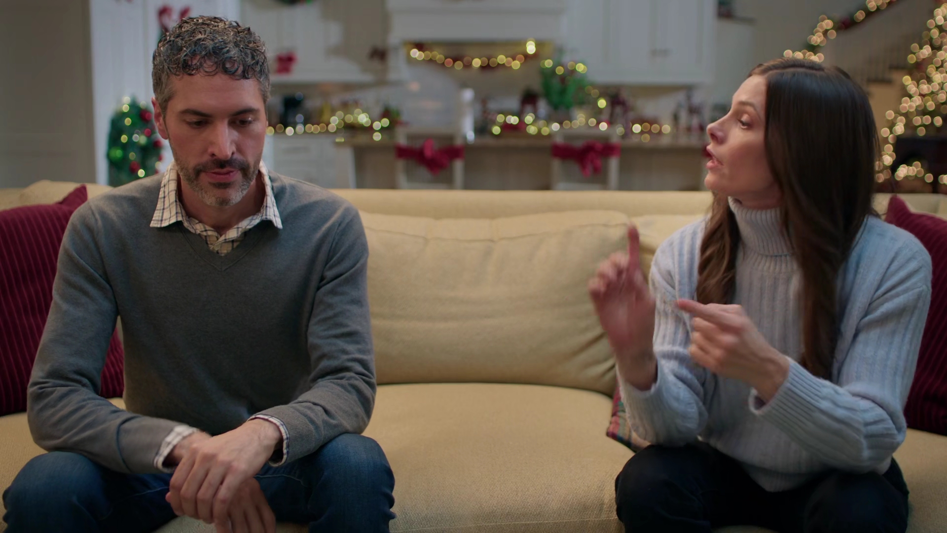 Ashley-Greene-dot-nl_DeckTheWalls2508.jpg Ashley-Greene-dot-nl_DeckTheWalls2508.jpg