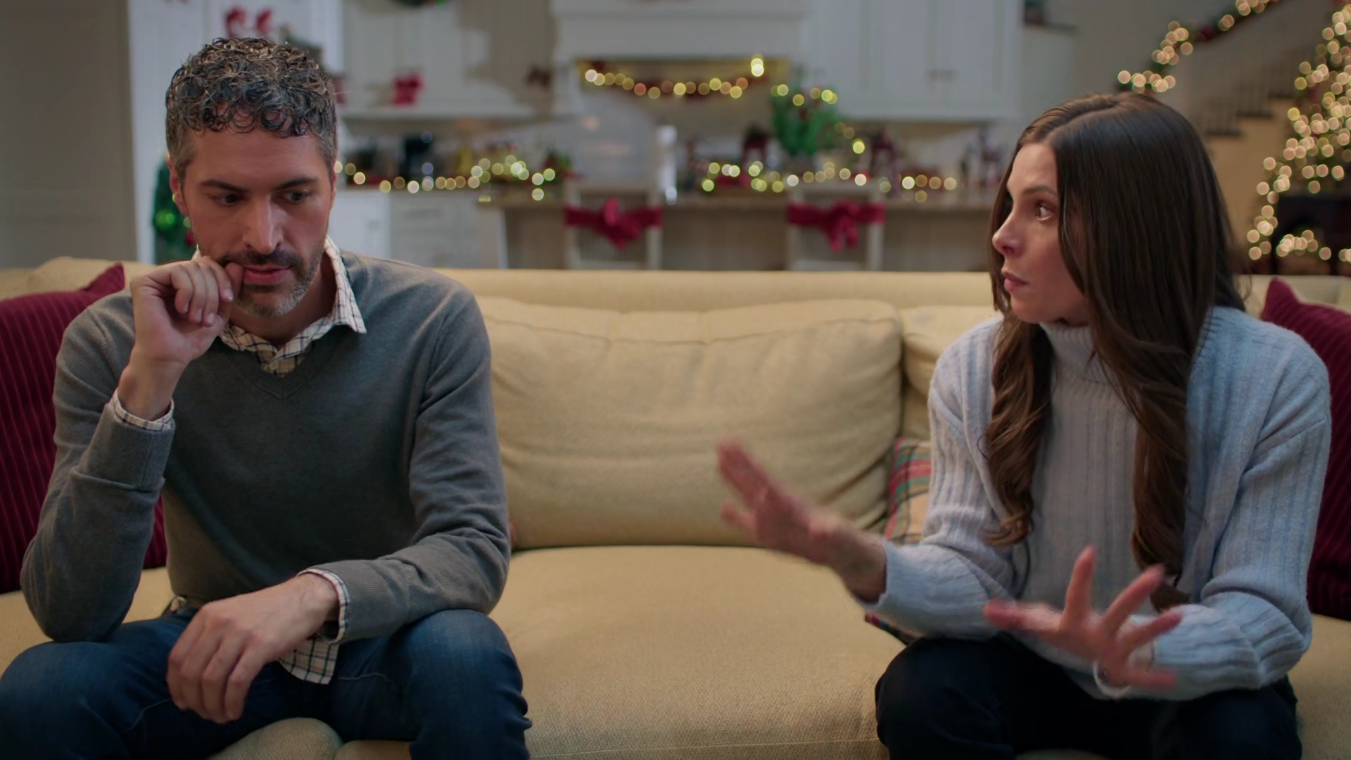 Ashley-Greene-dot-nl_DeckTheWalls2510.jpg Ashley-Greene-dot-nl_DeckTheWalls2510.jpg