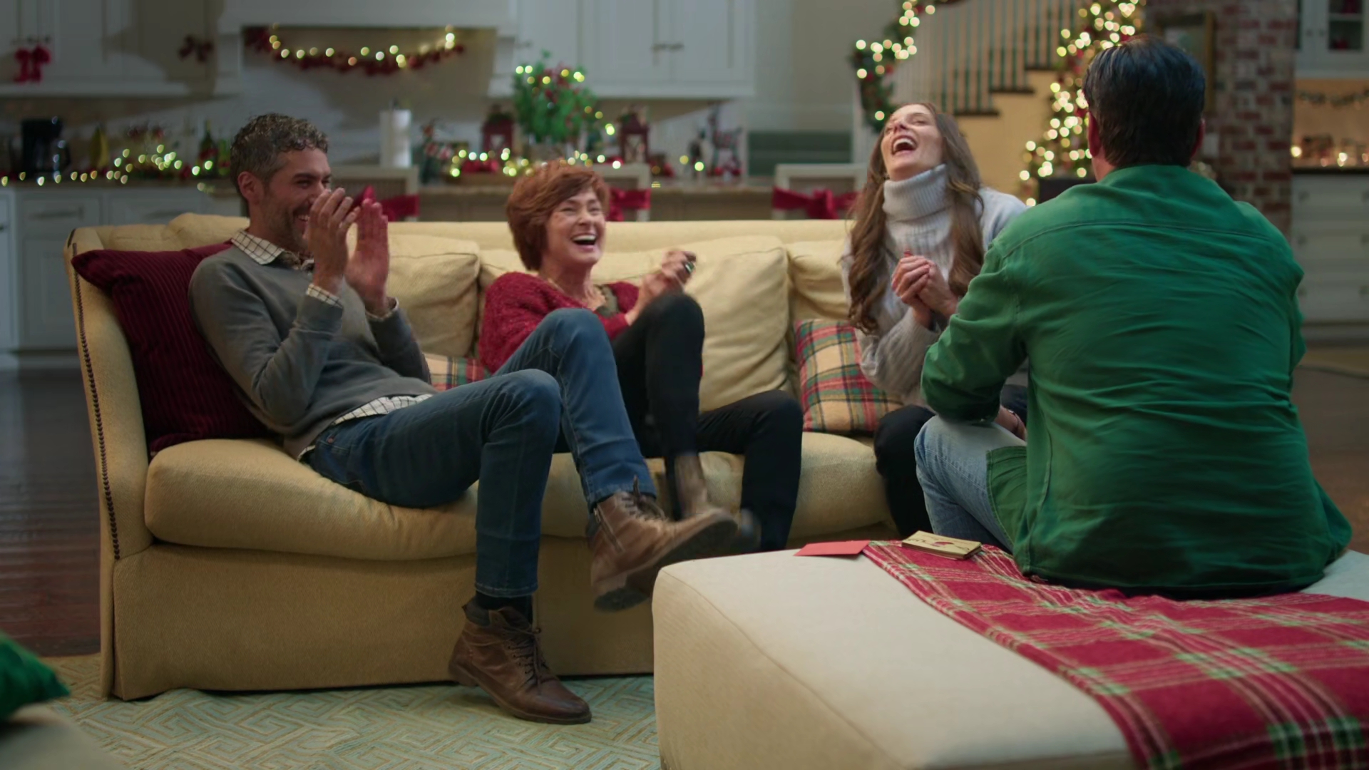 Ashley-Greene-dot-nl_DeckTheWalls2639.jpg Ashley-Greene-dot-nl_DeckTheWalls2639.jpg