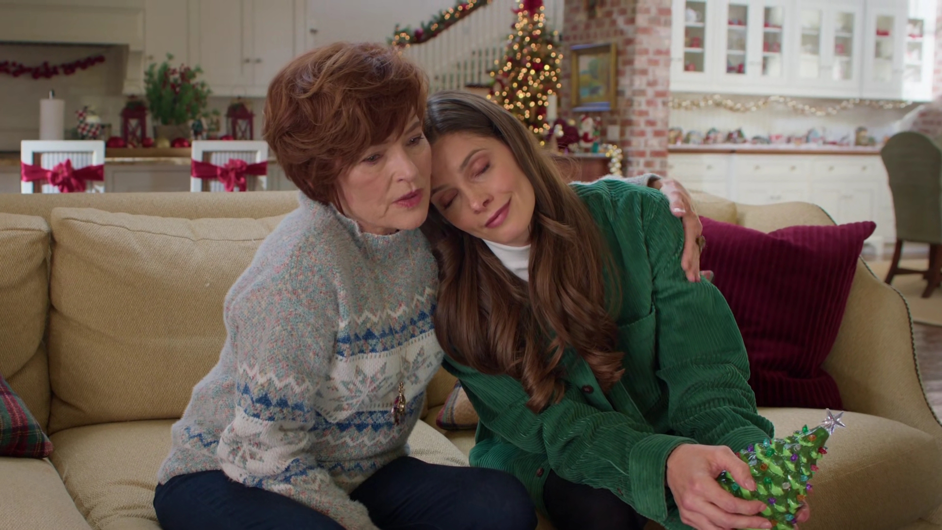 Ashley-Greene-dot-nl_DeckTheWalls2827.jpg Ashley-Greene-dot-nl_DeckTheWalls2827.jpg