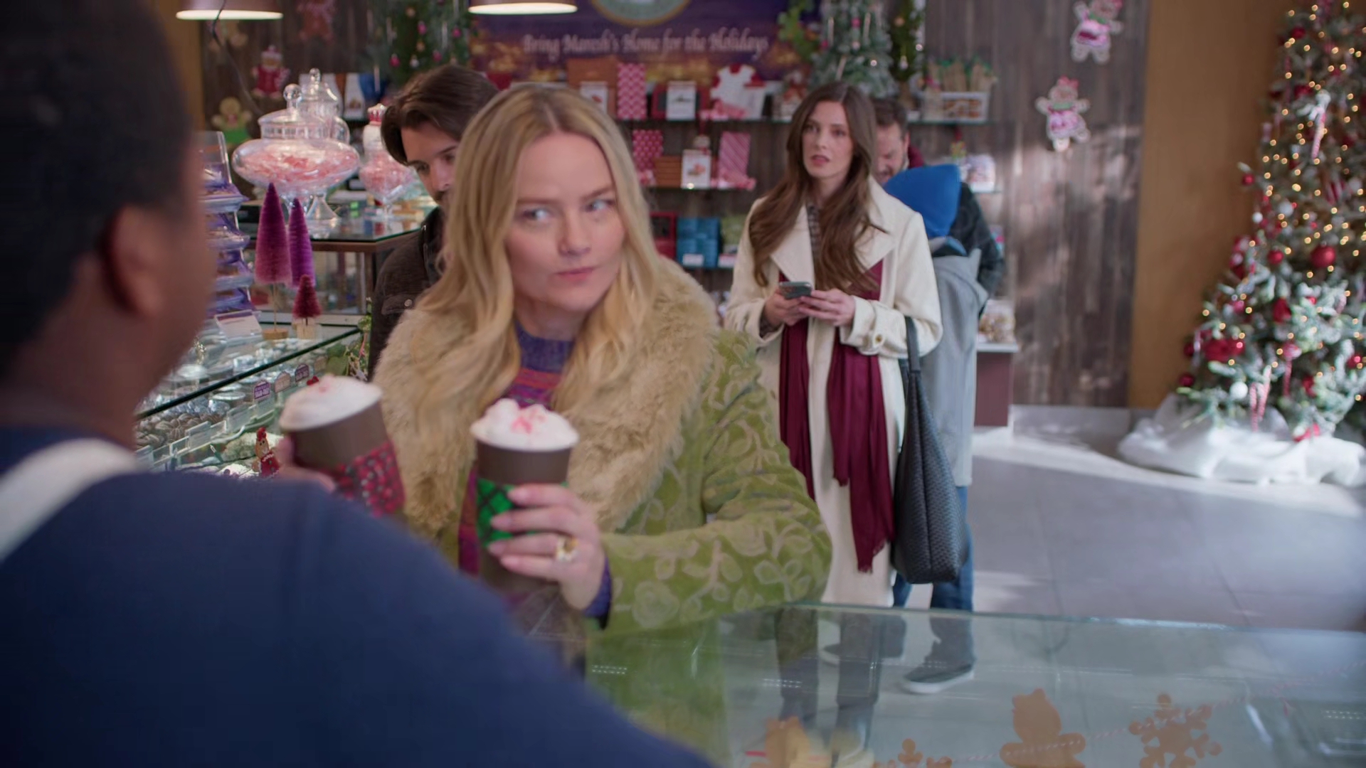 Ashley-Greene-dot-nl_DeckTheWalls4217.jpg Ashley-Greene-dot-nl_DeckTheWalls4217.jpg