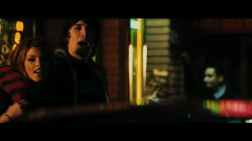 Ashley-Greene_dot_nl-LOL-Trailer00011.jpg