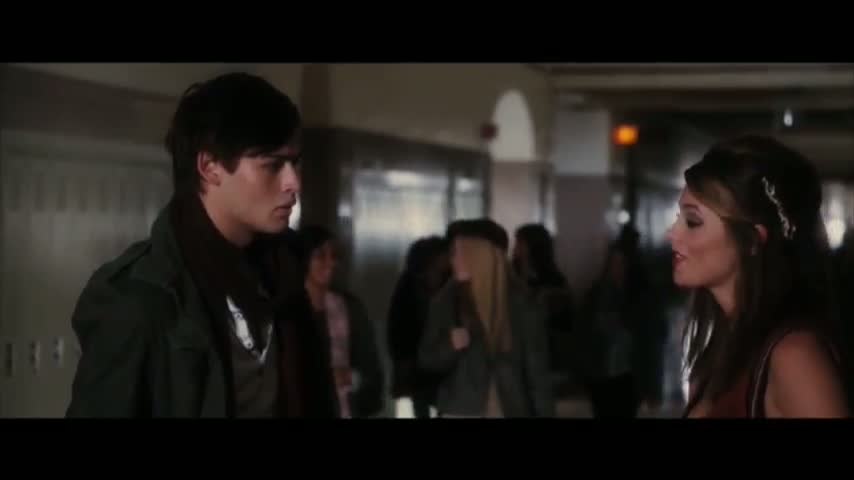 Ashley-Greene_dot_nl-LOL-Trailer00020.jpg