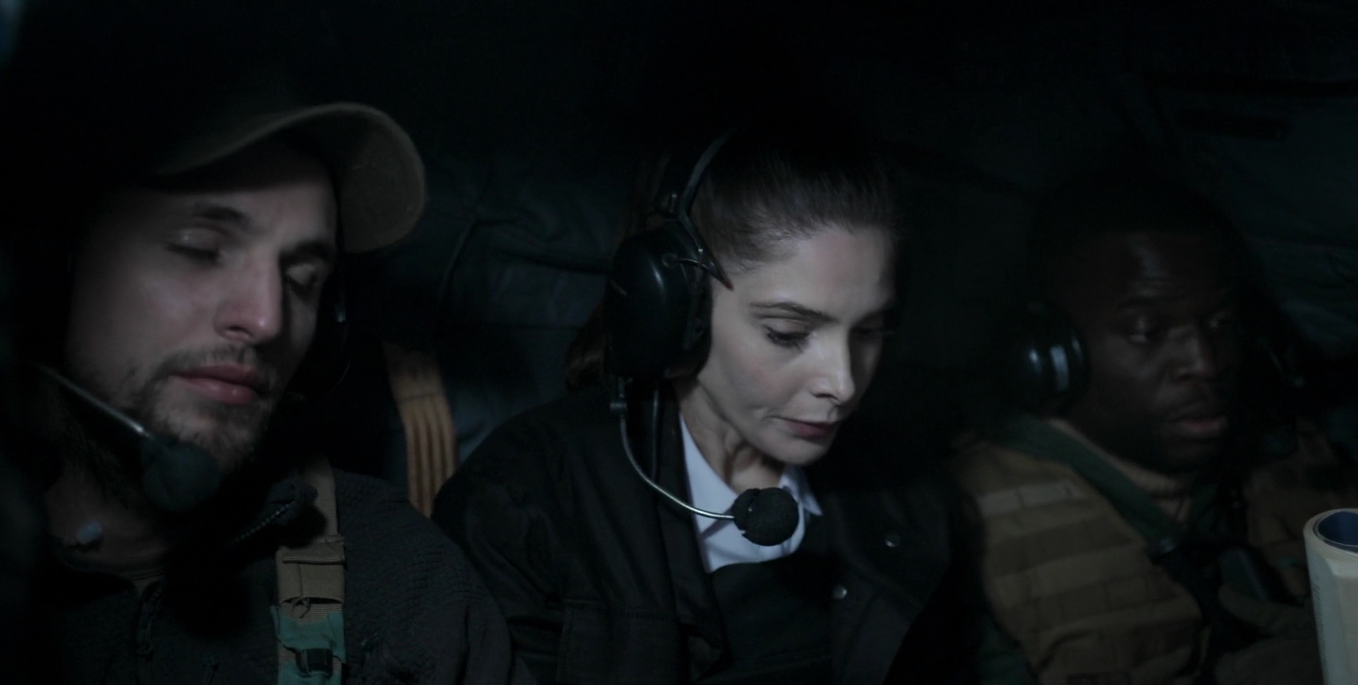 Ashley-Greene-dot-nl_OneShot0023.jpg