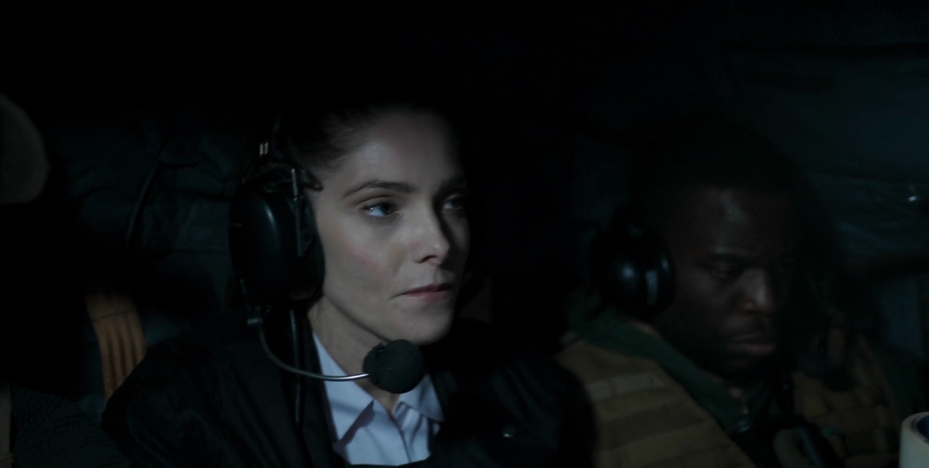 Ashley-Greene-dot-nl_OneShot0077.jpg