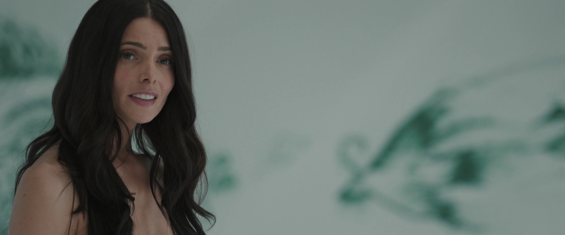 Ashley-Greene-dot-nl_TheImmaculateRoom3012.jpg