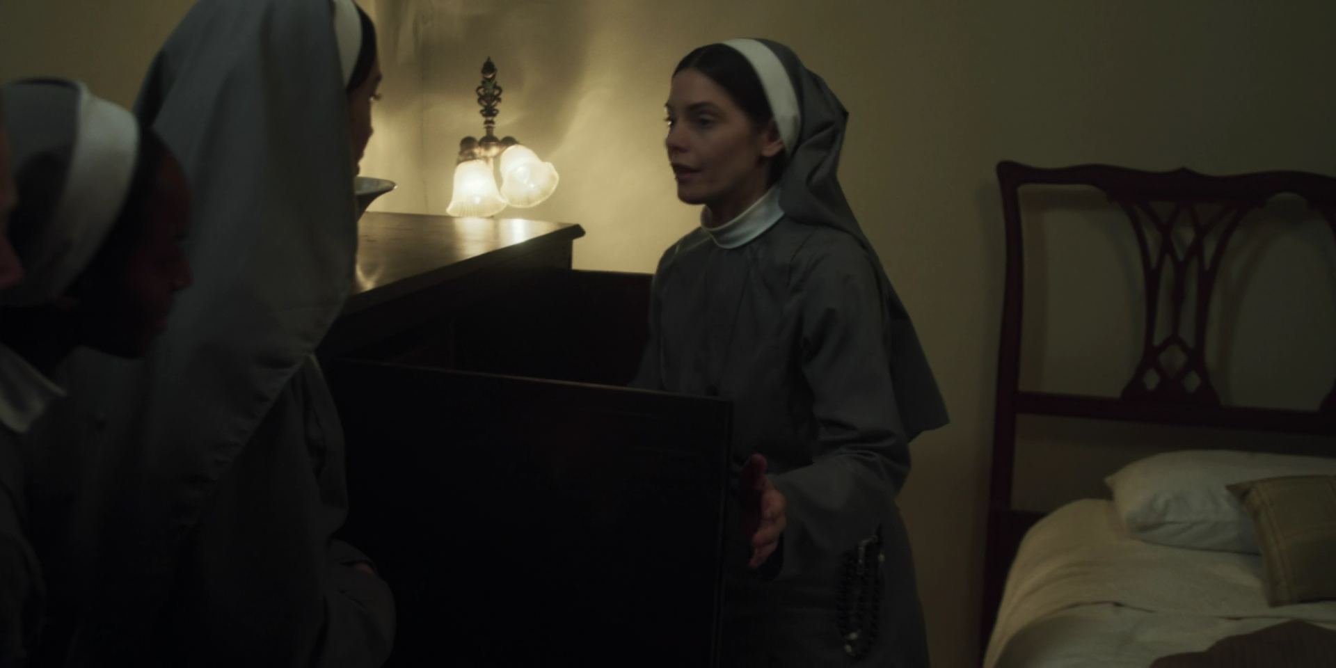 Ashley-Greene-dot-nl-TheRitual1336.jpg Ashley-Greene-dot-nl-TheRitual1336.jpg