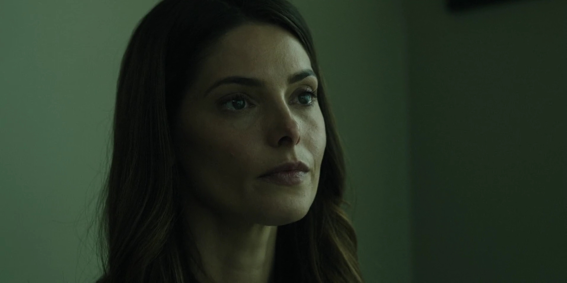 Ashley-Greene-dot-nl_WrongPlace0062.jpg