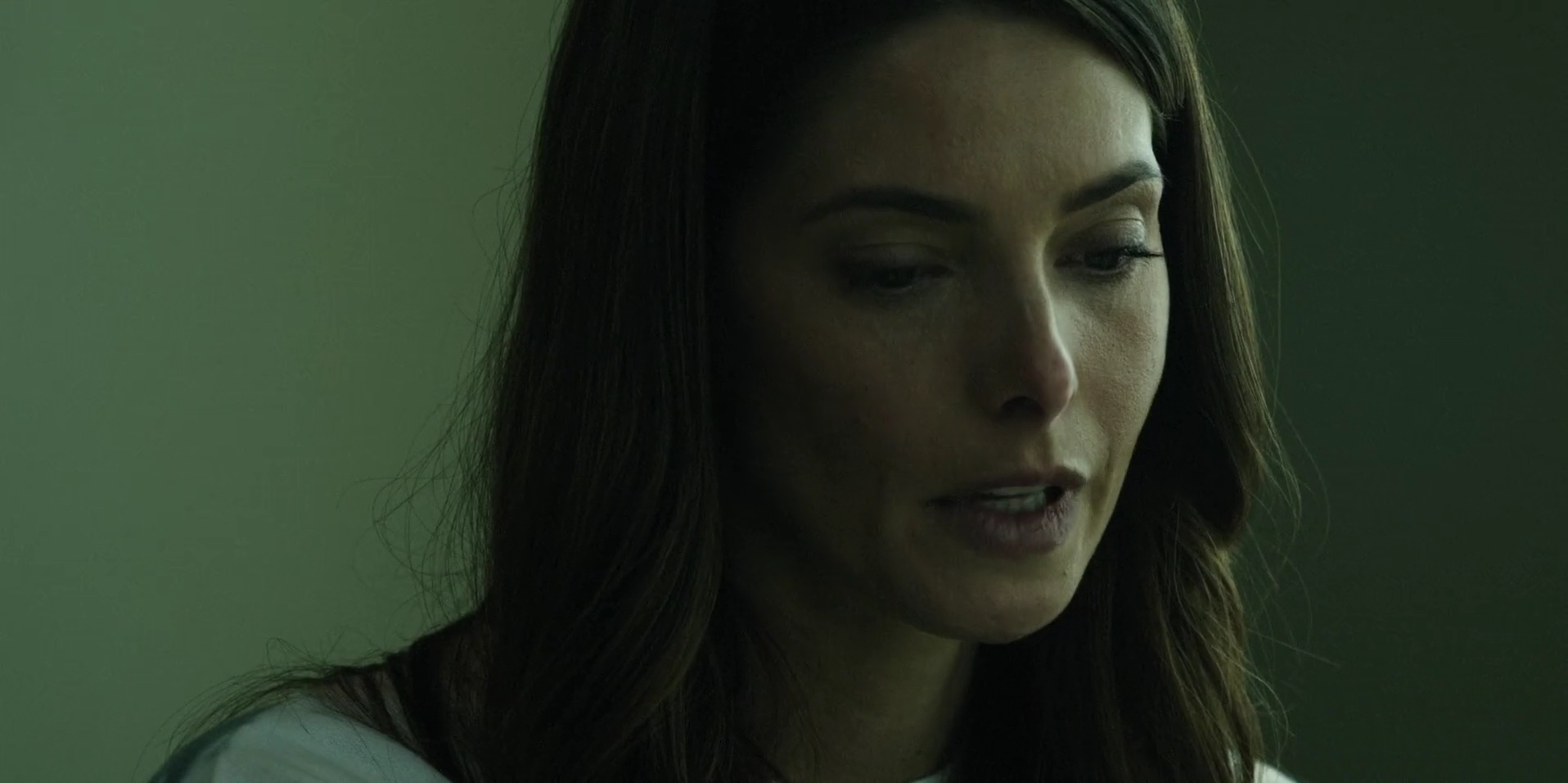 Ashley-Greene-dot-nl_WrongPlace0081.jpg