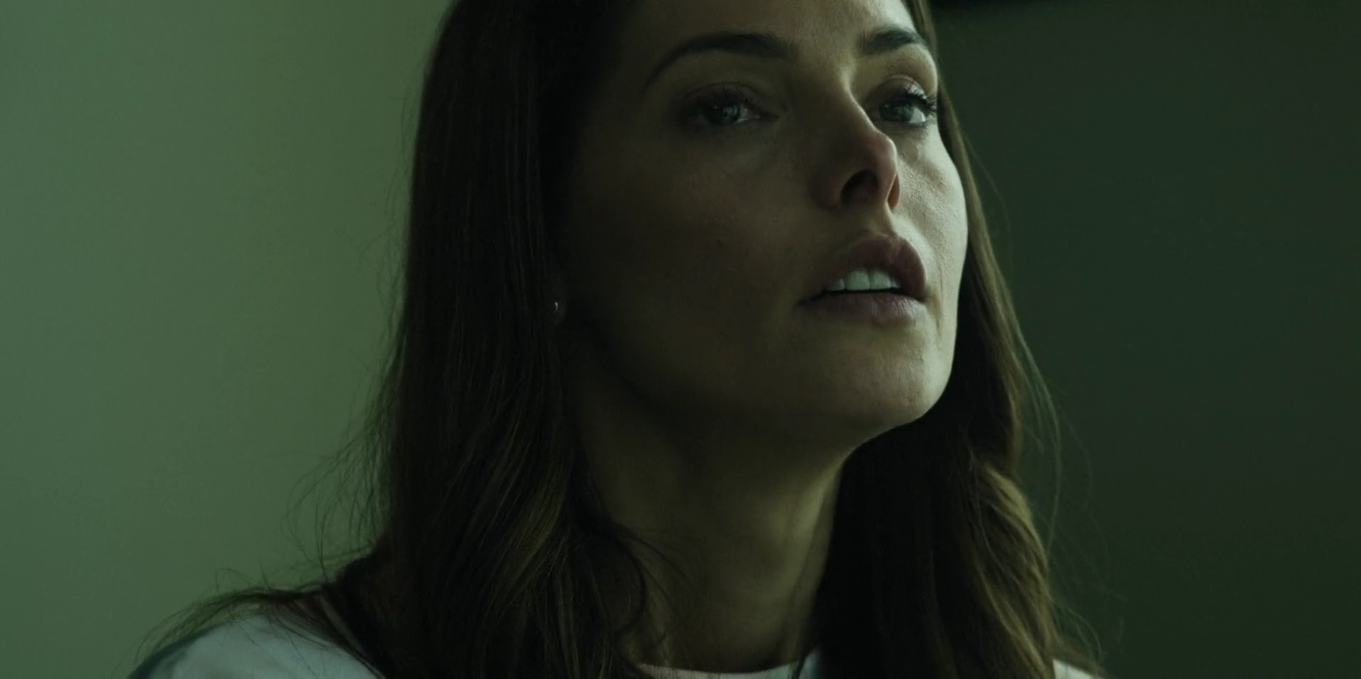 Ashley-Greene-dot-nl_WrongPlace0083.jpg