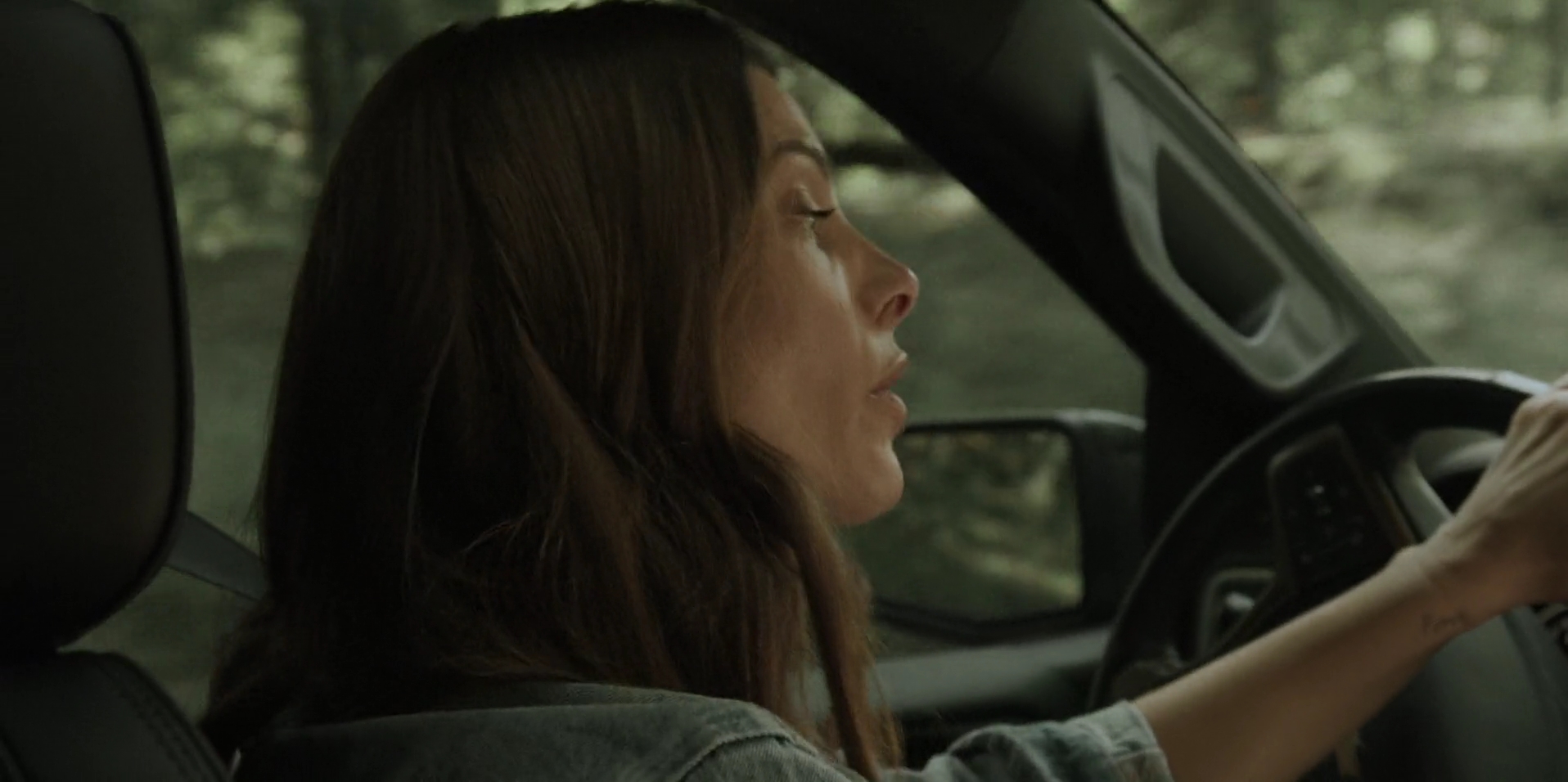 Ashley-Greene-dot-nl_WrongPlace0887.jpg