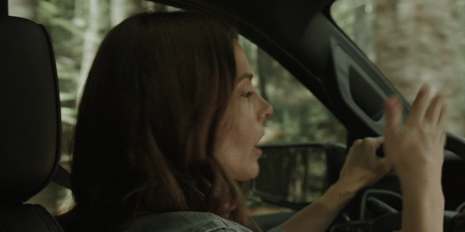 Ashley-Greene-dot-nl_WrongPlace1525.jpg